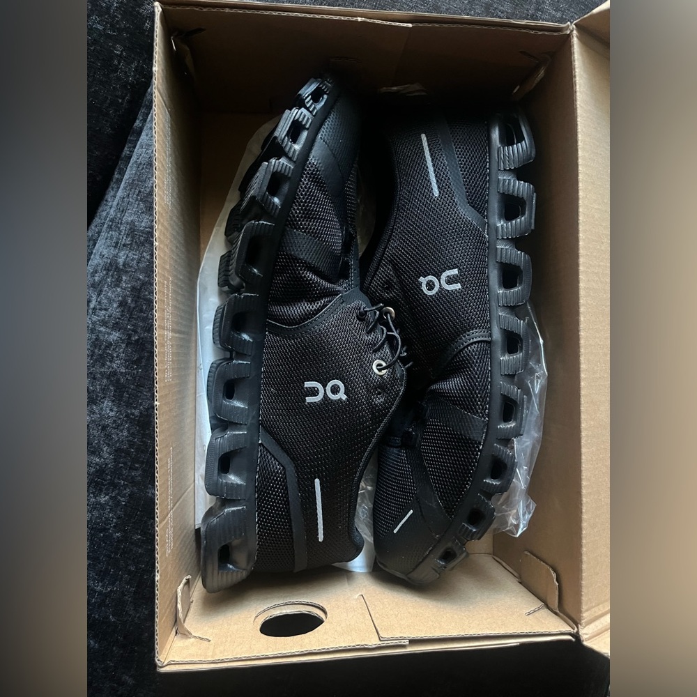 On Cloud 5 Running Men's Black Athletic Shoes